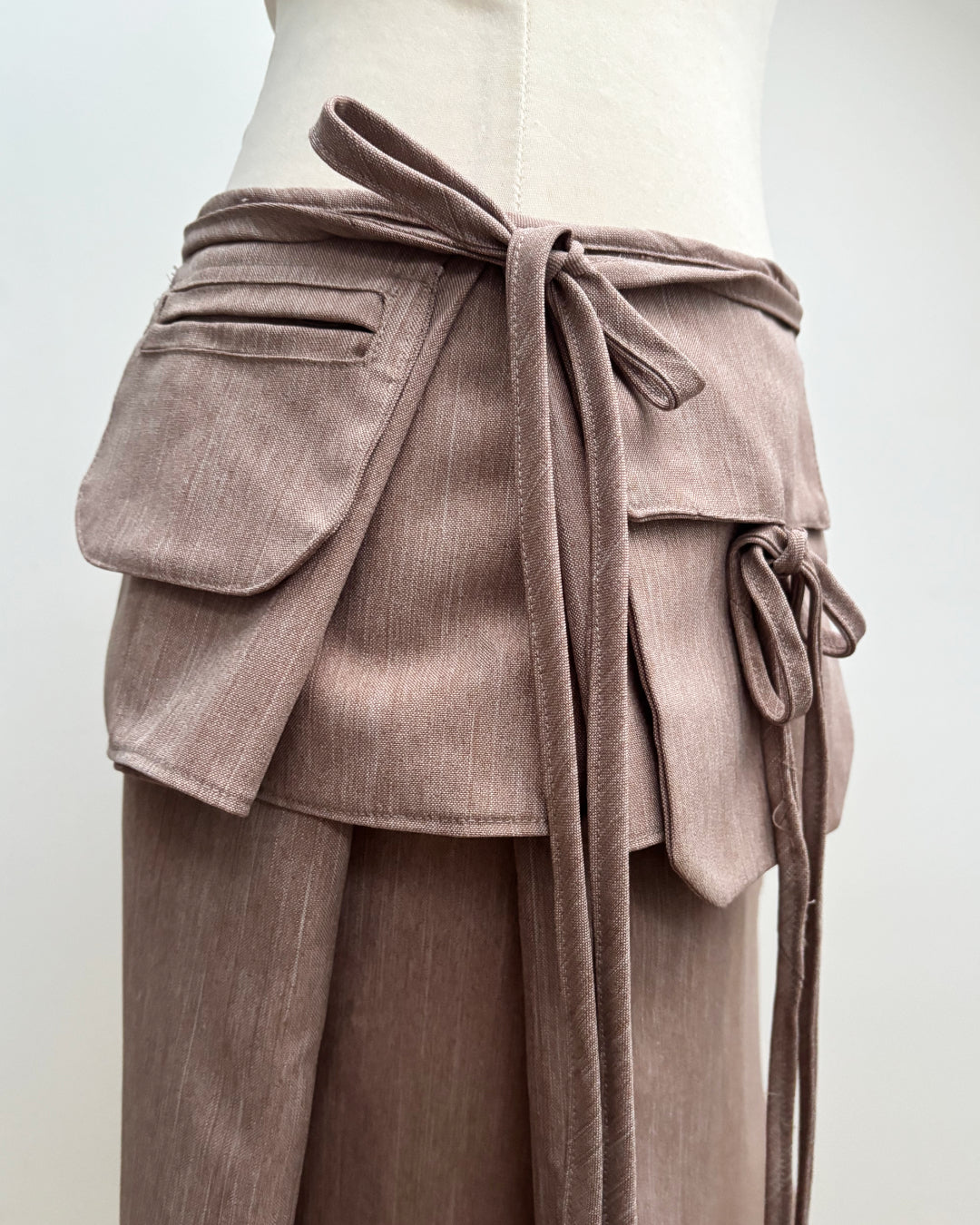 STUDIO SAMPLE 02: Asymmetric pocket layer skirt in beige