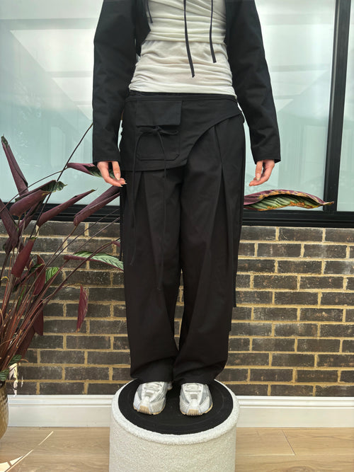 Aya Kaya Trousers Set in Black