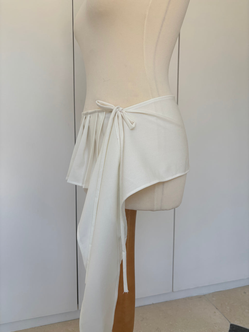 STUDIO SAMPLE S/S Layers: White Pleat Layer Skirt